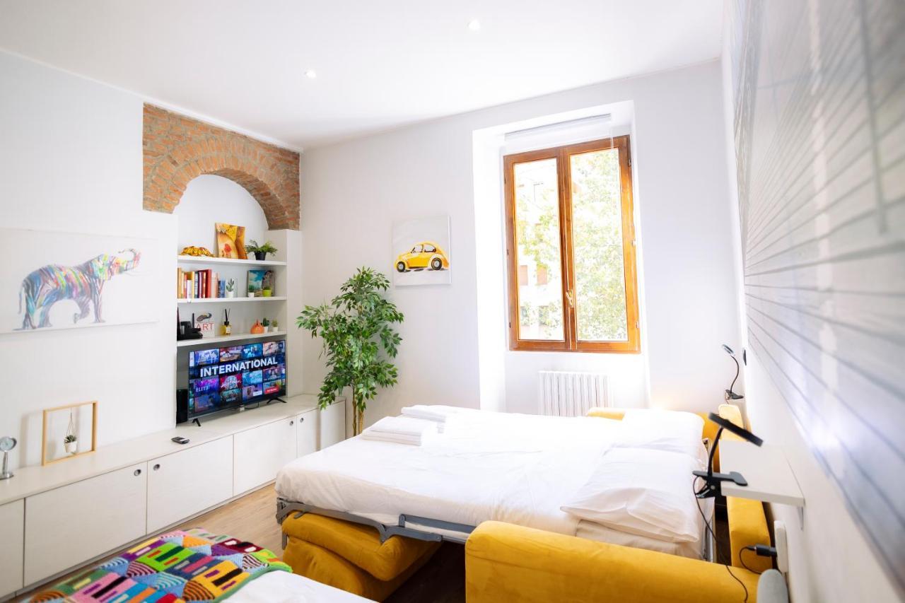 The Red Bricks Home - San Babila Area Milan Exterior photo